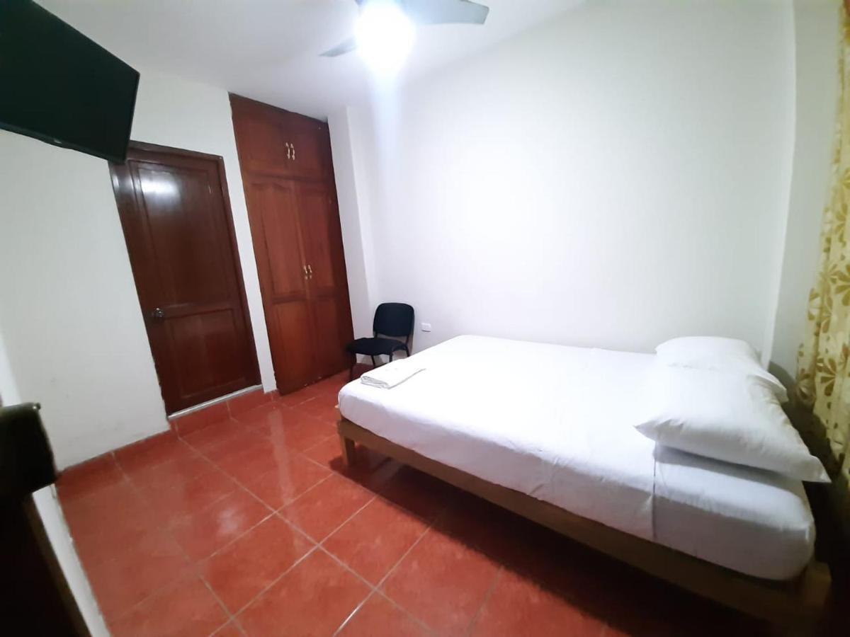 Guest House Tumbes Extérieur photo