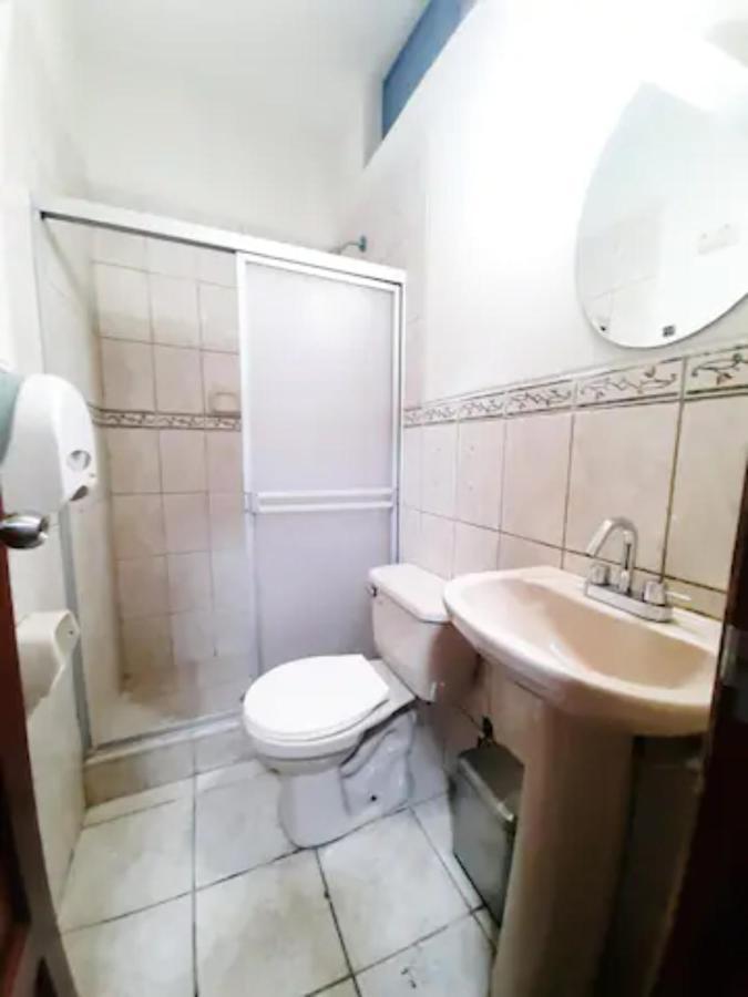 Guest House Tumbes Extérieur photo