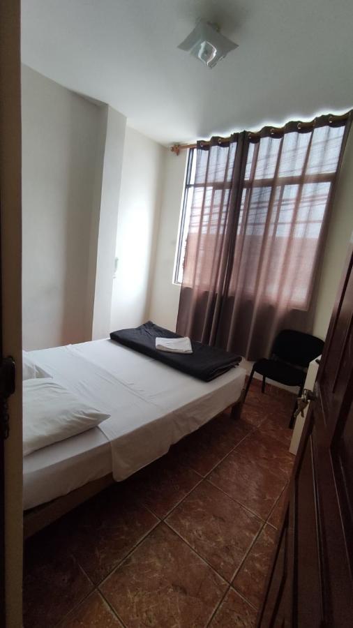 Guest House Tumbes Extérieur photo