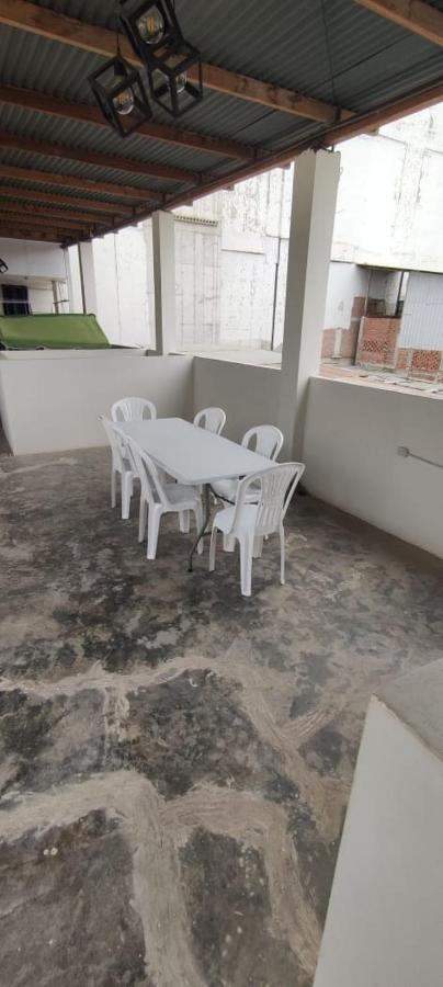 Guest House Tumbes Extérieur photo