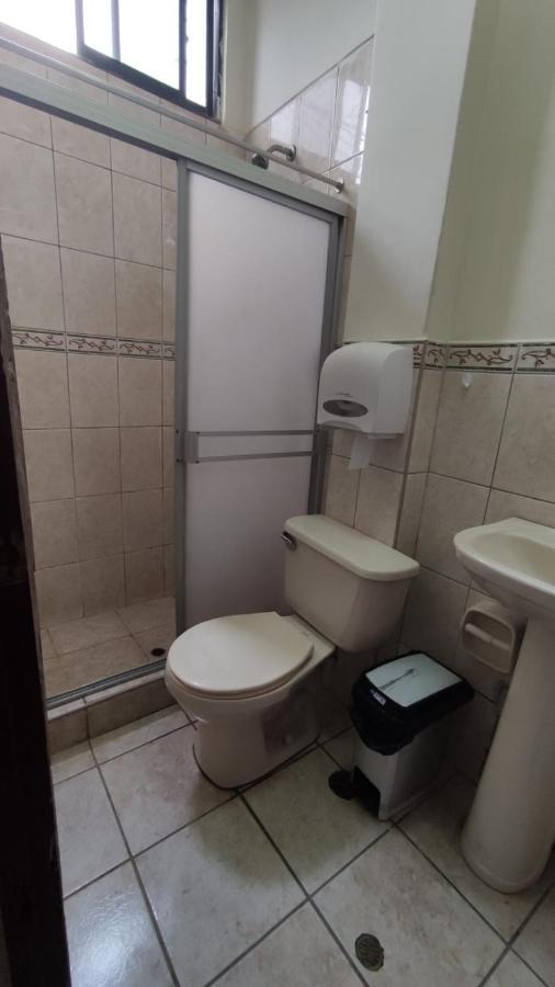 Guest House Tumbes Extérieur photo