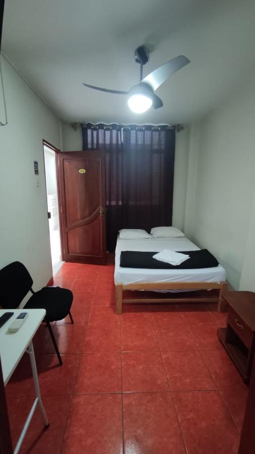 Guest House Tumbes Extérieur photo