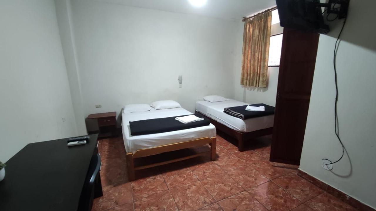 Guest House Tumbes Extérieur photo