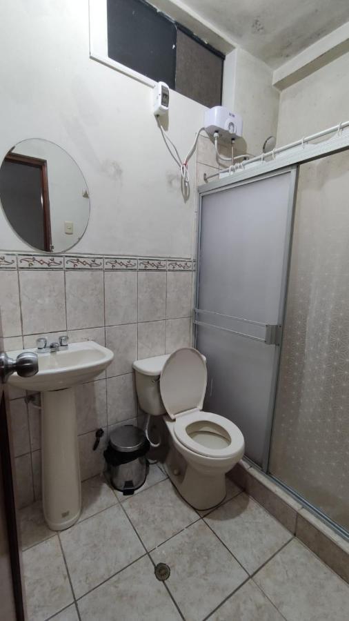 Guest House Tumbes Extérieur photo